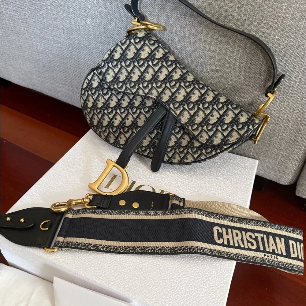 Christian Dior Saddle Bag – Oblique Canvas with Gold Hardware + Logo Strap - Picture 2 of 14